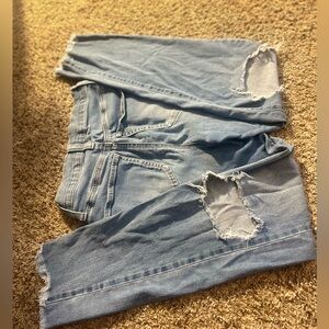 Women’s SO mom jeans